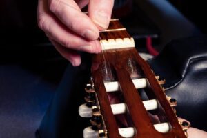 Change guitar strings