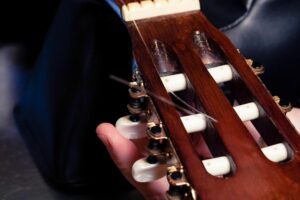 Change guitar strings