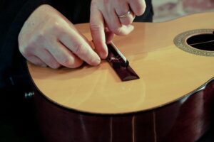 Change guitar strings