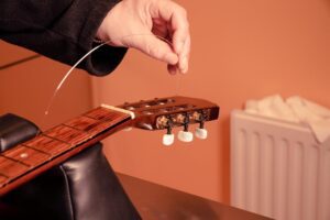 Change guitar strings